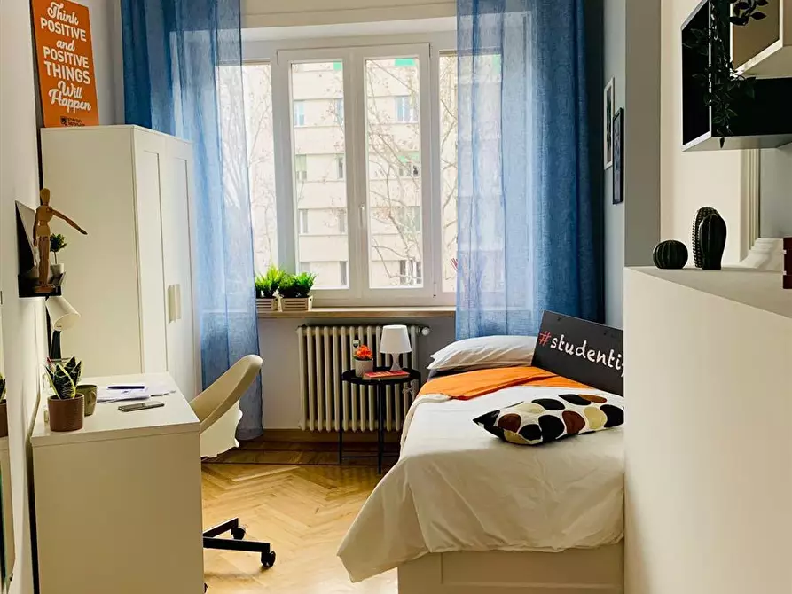 Immagine 1 di Stanza singola in affitto  in Corso Vittorio Emanuele II n.200 a Torino