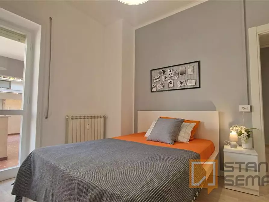 Immagine 2 di Stanza singola in affitto  in Lungotevere di Pietra Papa, 61  a Roma