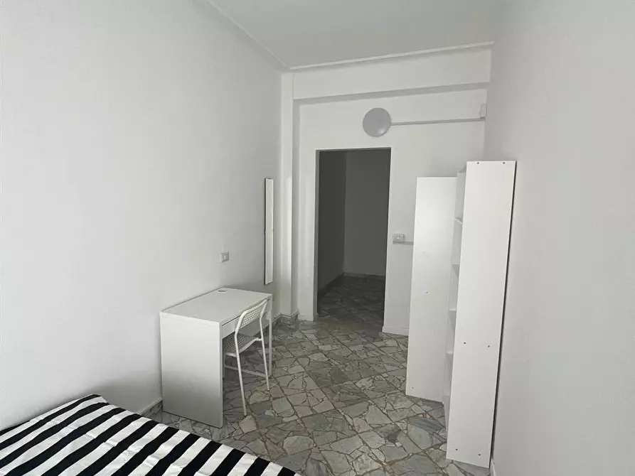 Immagine 2 di Stanza singola in affitto  in Via Via Davanzati 6 a Bari
