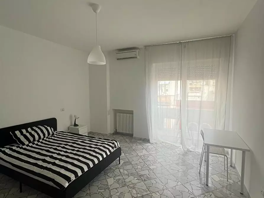 Immagine 2 di Stanza singola in affitto  in Via Davanzati 6 a Bari