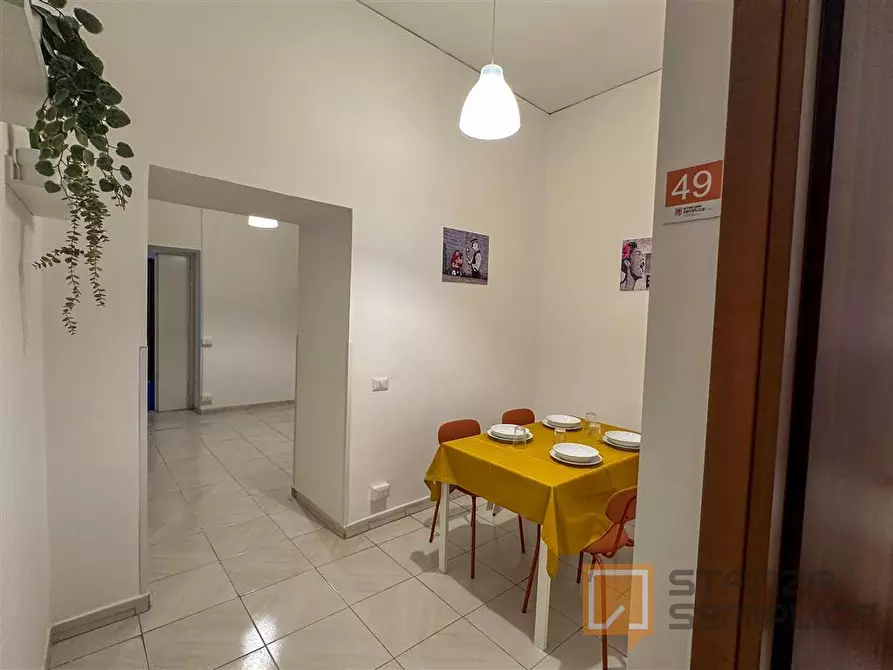 Immagine 10 di Stanza singola in affitto  in Vico Sedil Capuano 10  a Napoli