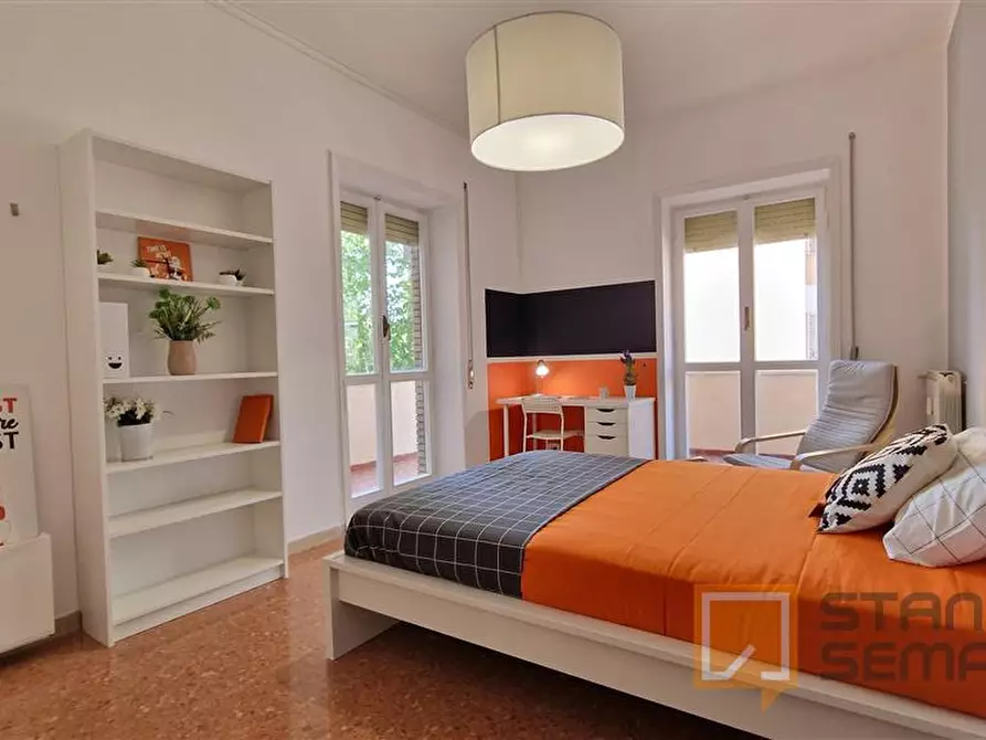 Immagine 2 di Stanza singola in affitto  in Lungotevere di Pietra Papa, 61  a Roma