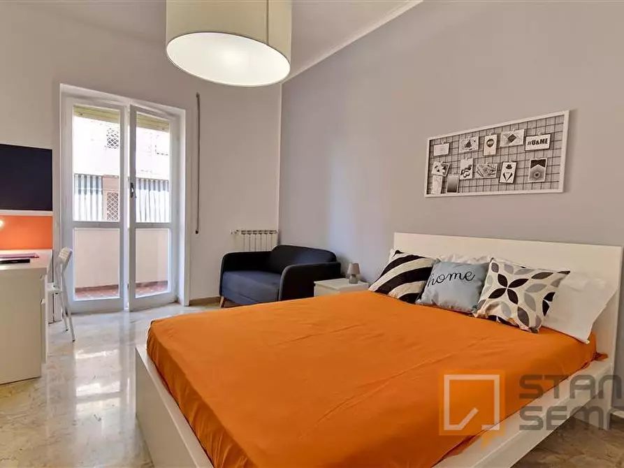 Immagine 2 di Stanza singola in affitto  in Lungotevere di Pietra Papa, 61  a Roma