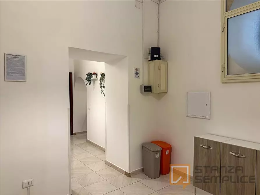 Immagine 8 di Stanza singola in affitto  in Vico Sedil Capuano 10  a Napoli