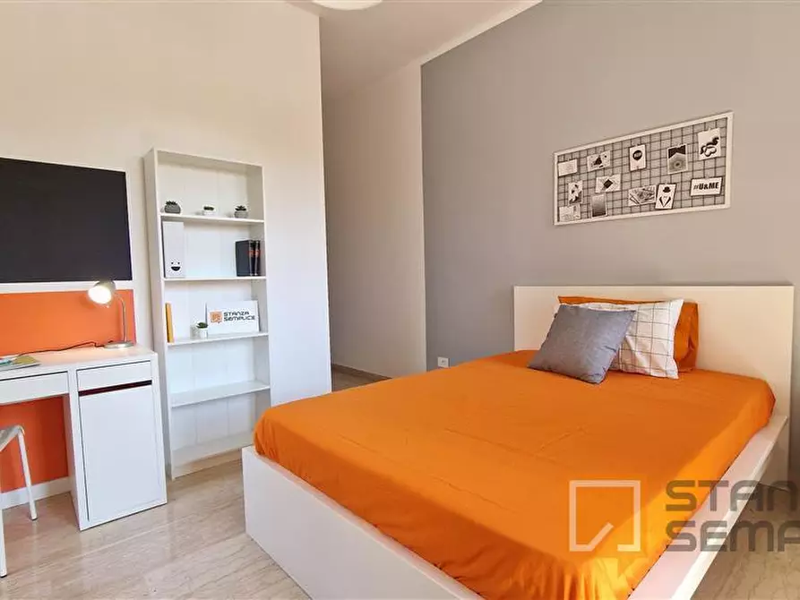 Immagine 4 di Stanza singola in affitto  in Via Lungotevere di Pietra Papa, 61  a Roma