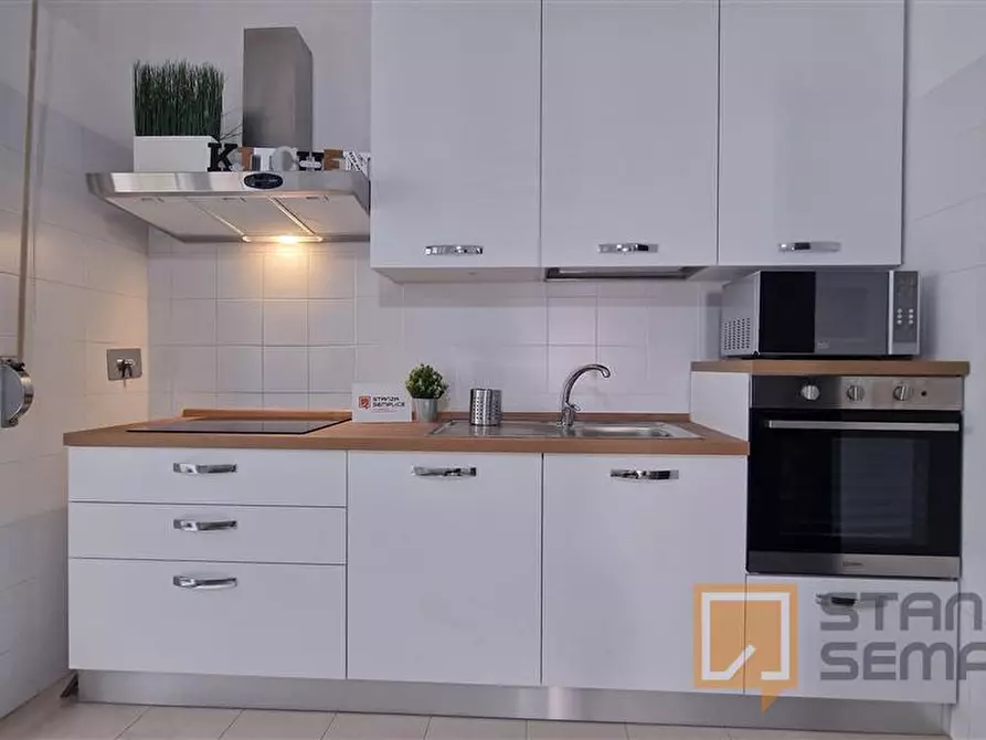 Immagine 15 di Stanza singola in affitto  in Lungotevere di Pietra Papa, 61  a Roma