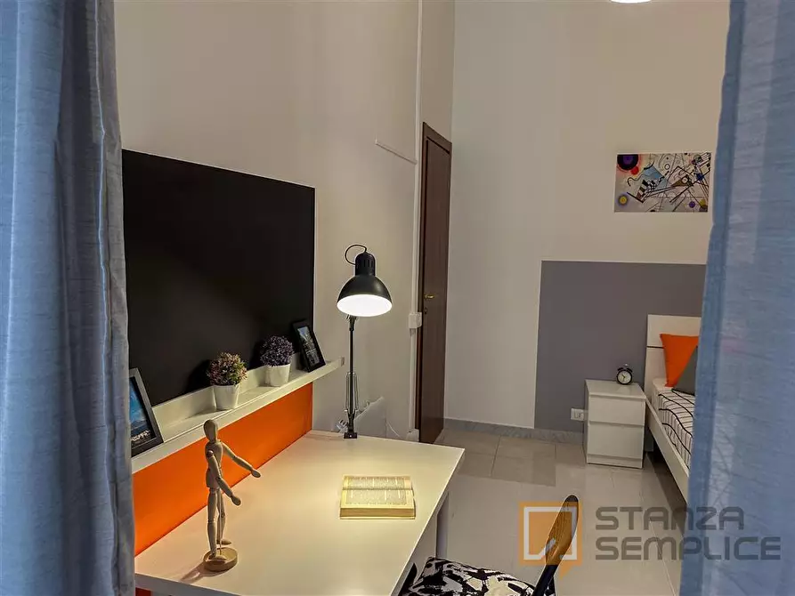 Immagine 6 di Stanza singola in affitto  in Vico Sedil Capuano 10  a Napoli