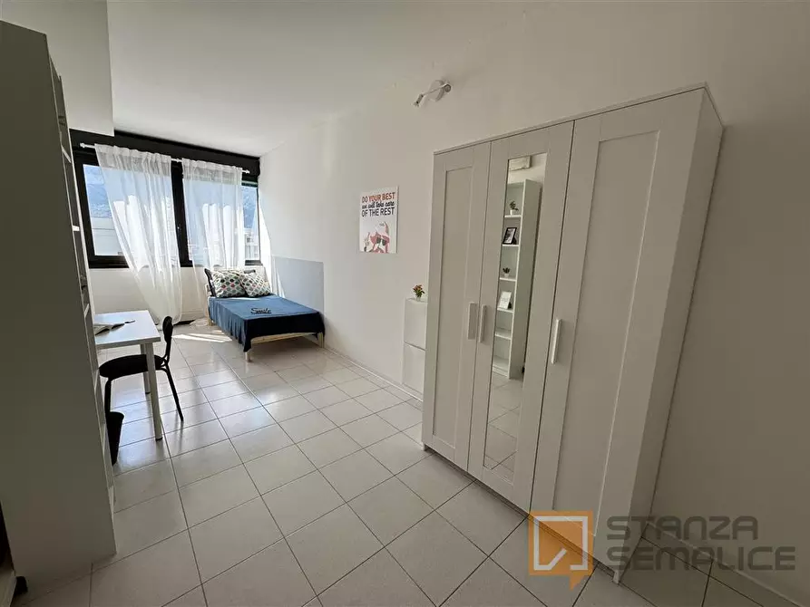 Immagine 1 di Stanza singola in affitto  in Via Zambra, 11 a Trento