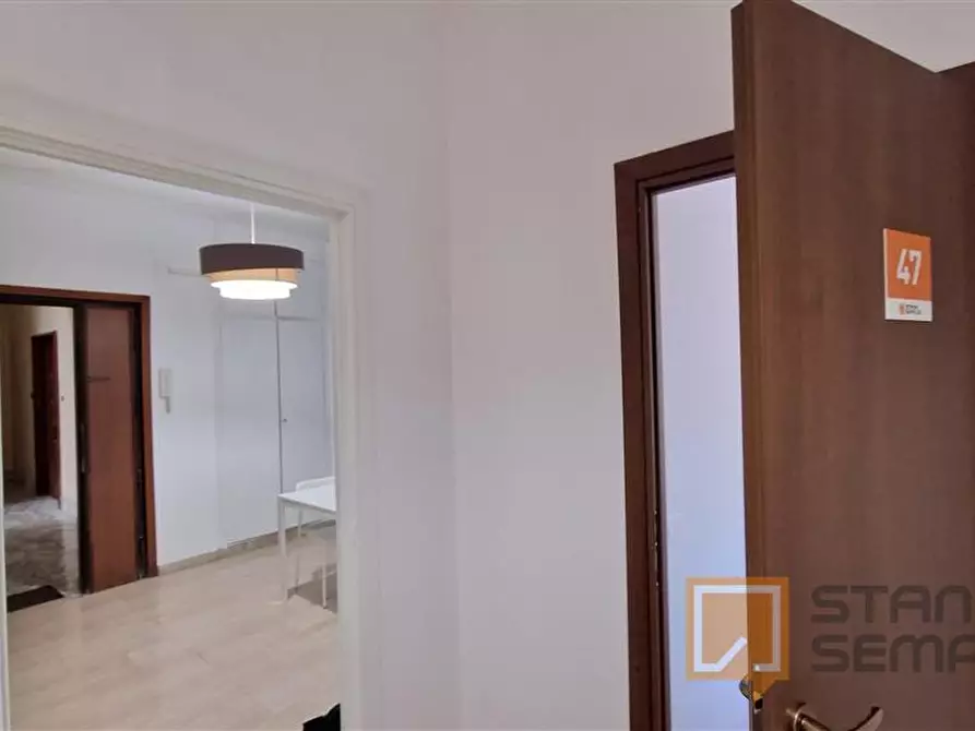 Immagine 2 di Stanza singola in affitto  in Lungotevere di Pietra Papa, 61  a Roma