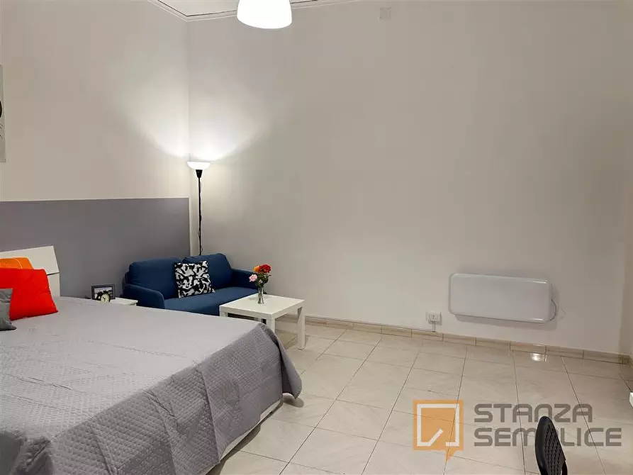 Immagine 6 di Stanza singola in affitto  in Vico Sedil Capuano 10  a Napoli