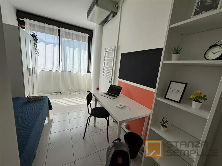 Immagine 2 di Stanza singola in affitto  in Via Zambra, 11 a Trento