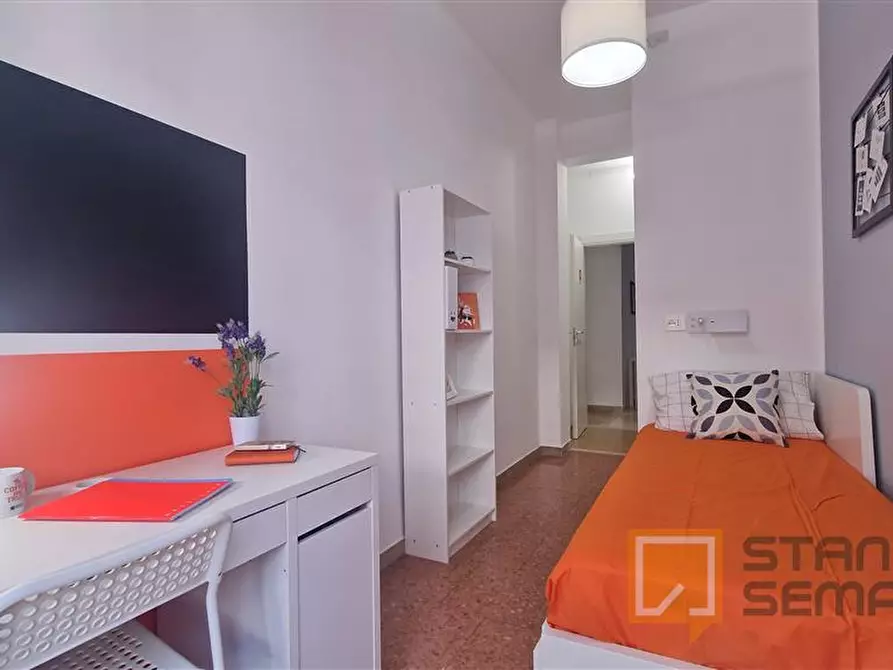 Immagine 3 di Stanza singola in affitto  in Via Lungotevere di Pietra Papa, 61  a Roma