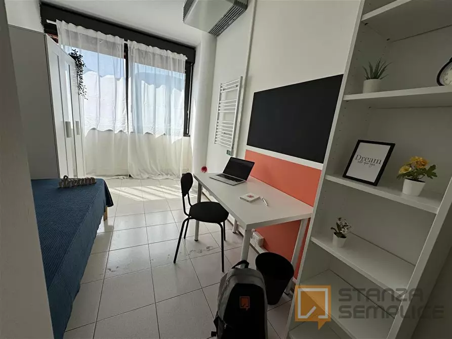 Immagine 3 di Stanza singola in affitto  in Via Zambra, 11 a Trento