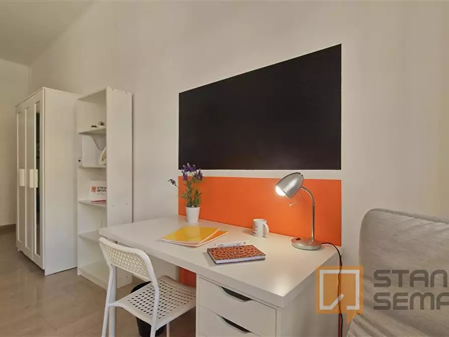 Immagine 2 di Stanza singola in affitto  in Lungotevere di Pietra Papa, 61  a Roma