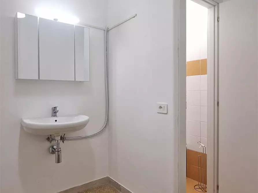 Immagine 13 di Stanza singola in affitto  in Lungotevere di Pietra Papa, 61  a Roma