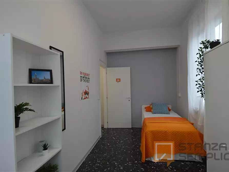 Immagine 1 di Stanza singola in affitto  in Vicolo Franco Villa 1 a Reggio Nell'emilia