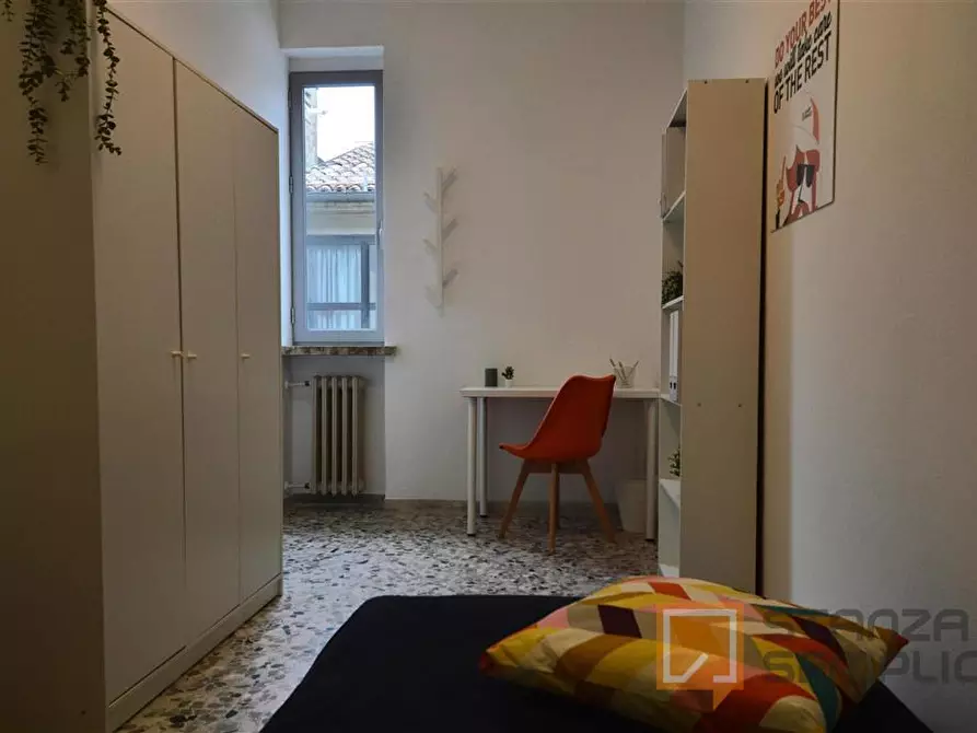 Immagine 1 di Stanza singola in affitto  in Vicolo Franco Villa 1 a Reggio Nell'emilia