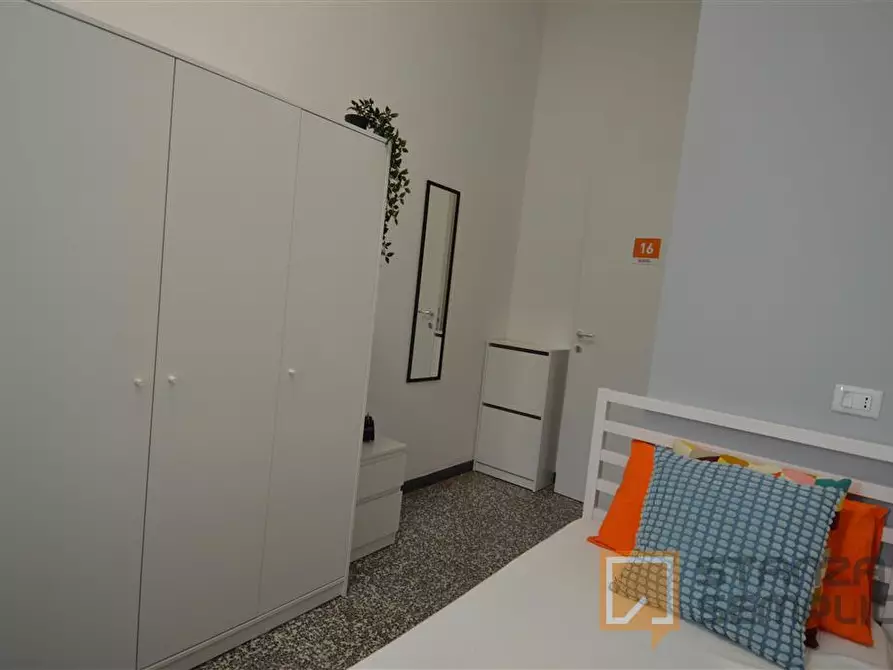 Immagine 1 di Stanza singola in affitto  in Vicolo Franco Villa 1 a Reggio Nell'emilia