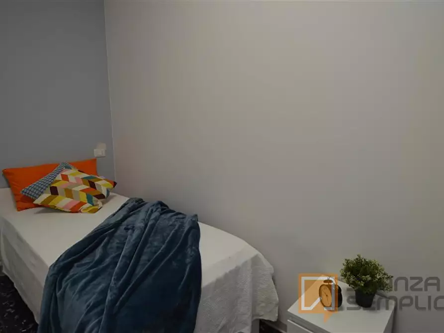 Immagine 1 di Stanza singola in affitto  in Vicolo Franco Villa 1 a Reggio Nell'emilia