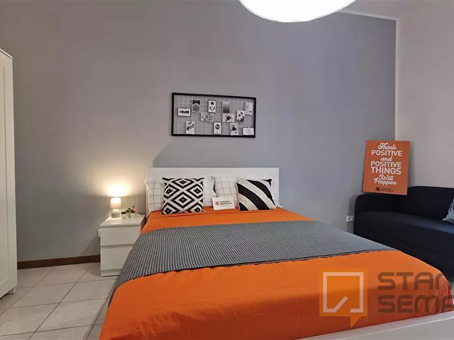 Immagine 2 di Stanza singola in affitto  in Via Ostiense, 353 a Roma