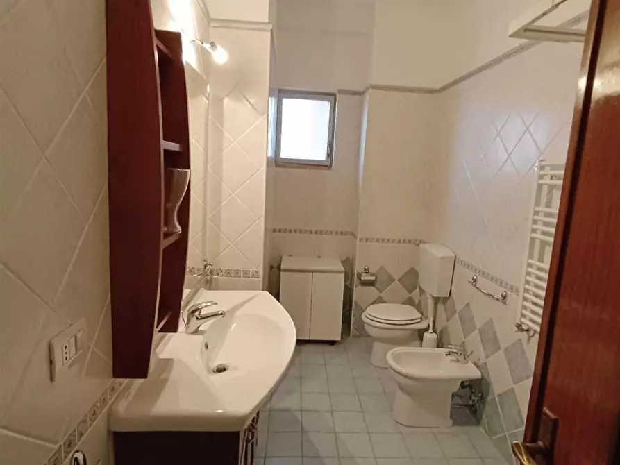 Immagine 6 di Stanza singola in affitto  in Piazza Garibaldi 6 a Bari