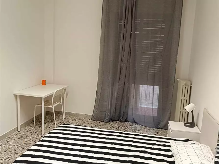 Immagine 1 di Stanza singola in affitto  in Piazza Garibaldi 6 a Bari