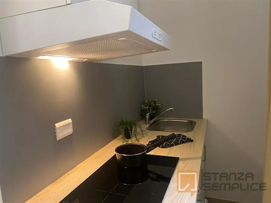 Immagine 5 di Stanza singola in affitto  in Vicolo Franco Villa 1 a Reggio Nell'emilia