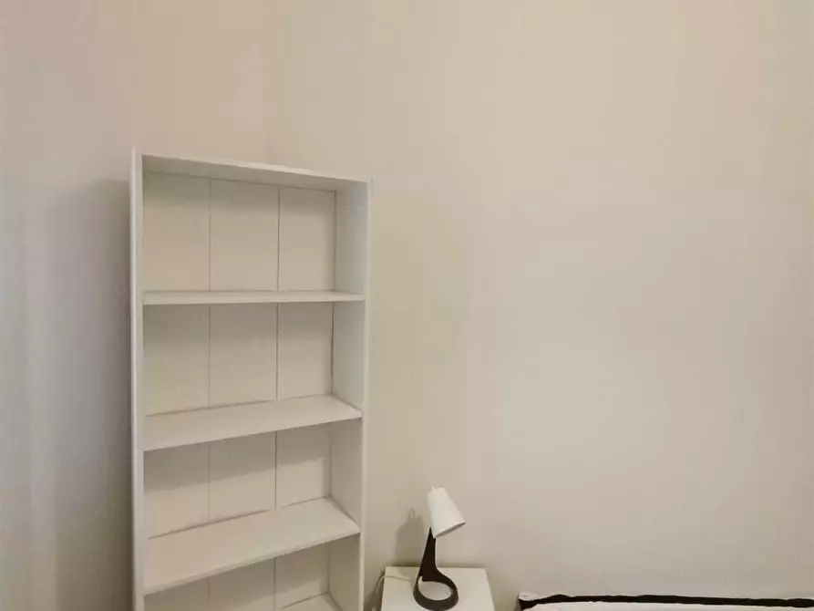 Immagine 3 di Stanza singola in affitto  in Piazza Garibaldi 6 a Bari