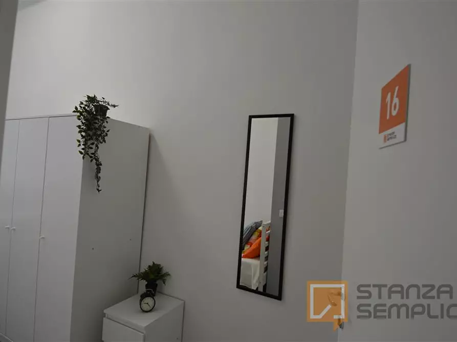 Immagine 4 di Stanza singola in affitto  in Vicolo Franco Villa 1 a Reggio Nell'emilia