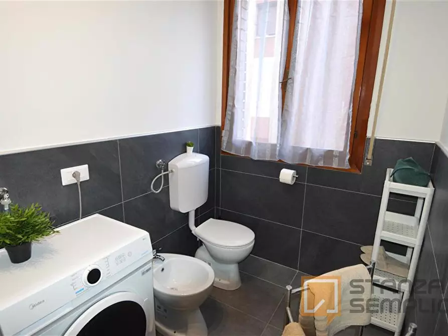 Immagine 10 di Stanza singola in affitto  in Via Crespellani 220 a Modena