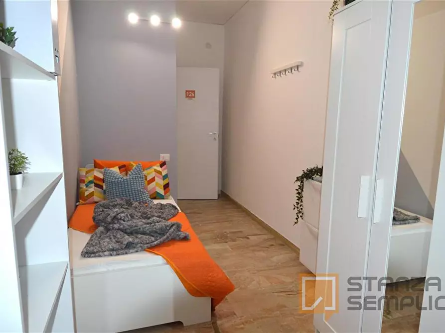 Immagine 1 di Stanza singola in affitto  in Via Crespellani 220 a Modena