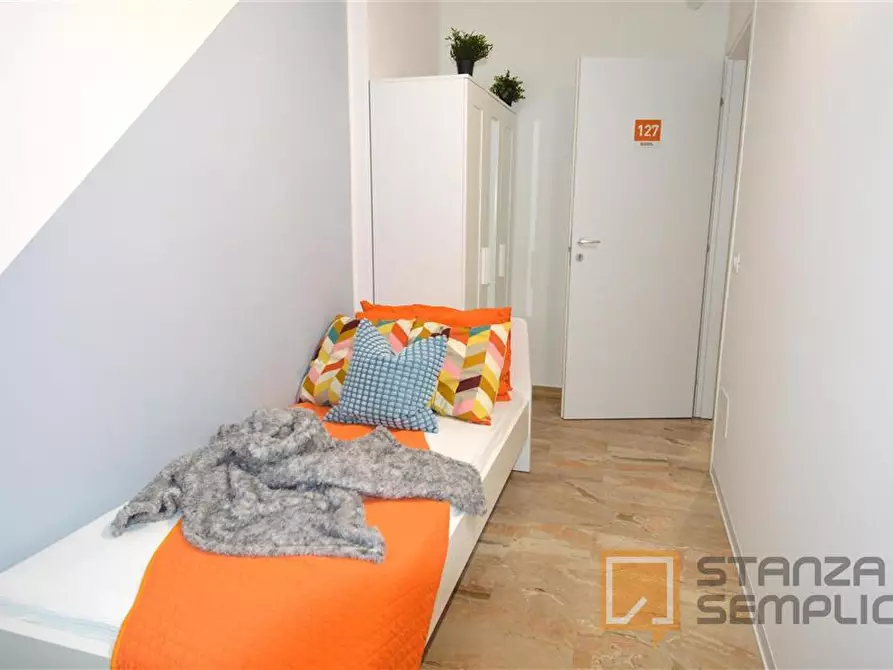 Immagine 1 di Stanza singola in affitto  in Via Crespellani 220 a Modena