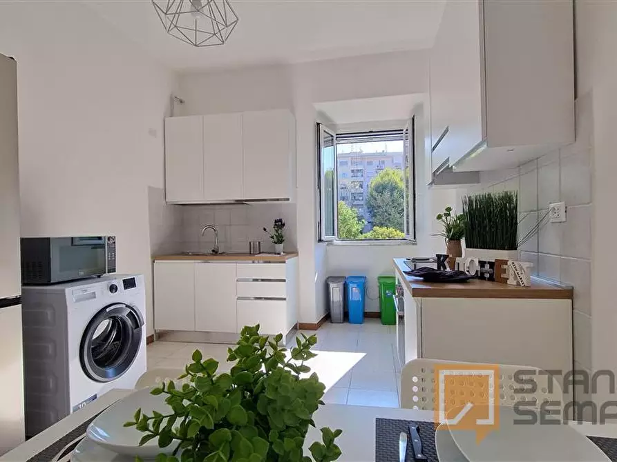 Immagine 10 di Stanza singola in affitto  in Via Ostiense, 353 a Roma