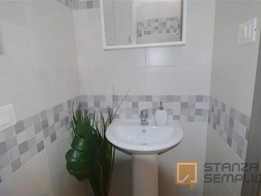 Immagine 12 di Stanza singola in affitto  in Corso Canal Chiaro 26 a Modena