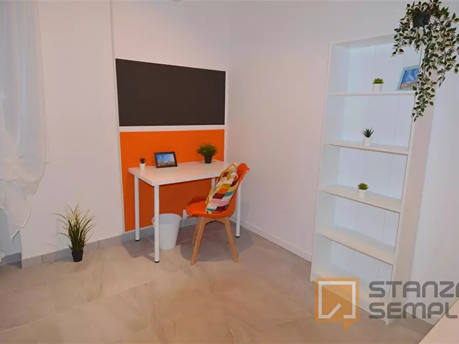 Immagine 2 di Stanza singola in affitto  in Corso Canal Chiaro 26 a Modena