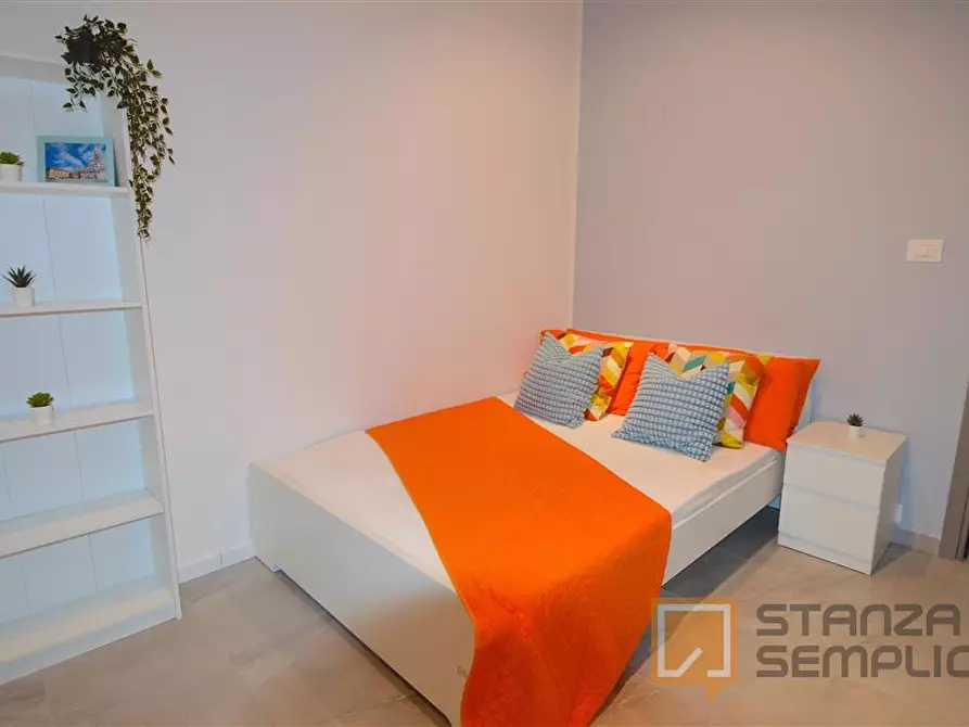 Immagine 1 di Stanza singola in affitto  in Corso Canal Chiaro 26 a Modena