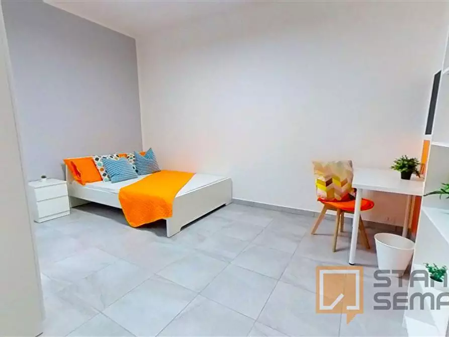 Immagine 3 di Stanza singola in affitto  in Corso Canal Chiaro 26 a Modena