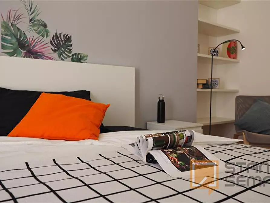 Immagine 1 di Stanza singola in affitto  in Via Sagliano Micca 3 a Torino