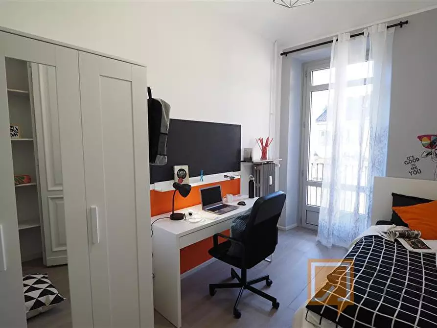 Immagine 1 di Stanza singola in affitto  in Via Sagliano Micca 3 a Torino