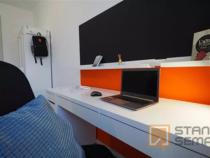 Immagine 1 di Stanza singola in affitto  in Via Sagliano Micca 3 a Torino