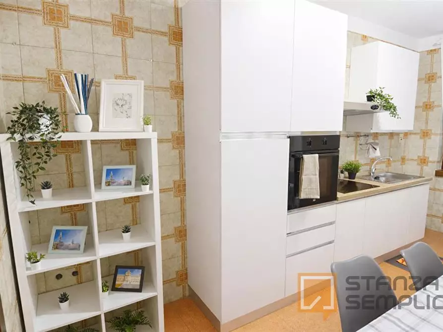 Immagine 6 di Stanza singola in affitto  in Via Giardini 111 - 2° piano a Modena