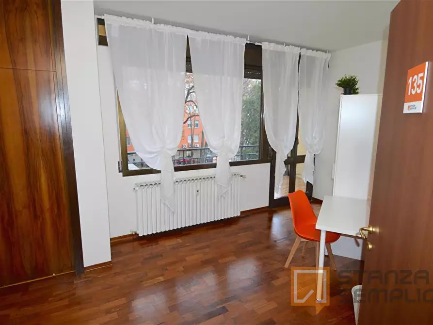 Immagine 5 di Stanza singola in affitto  in Via Giardini 111 - 2° piano a Modena