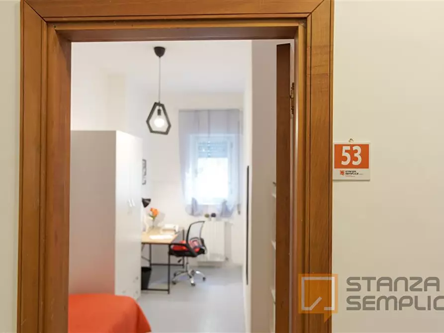 Immagine 1 di Stanza singola in affitto  in Via Bognar 43 a Pozzuoli