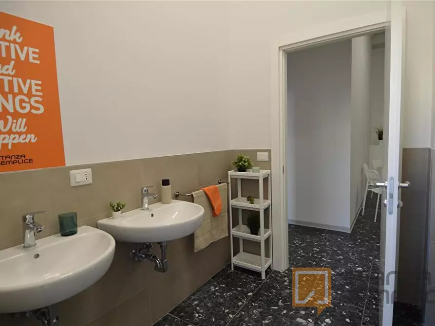 Immagine 10 di Stanza singola in affitto  in Vicolo Franco Villa 1 a Reggio Nell'emilia