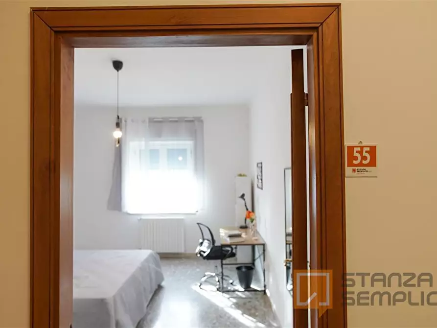 Immagine 1 di Stanza singola in affitto  in Via Bognar 43 a Pozzuoli