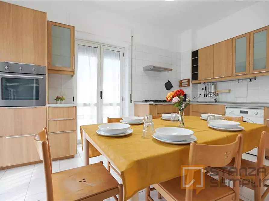 Immagine 9 di Stanza singola in affitto  in Via Bognar 43 a Pozzuoli