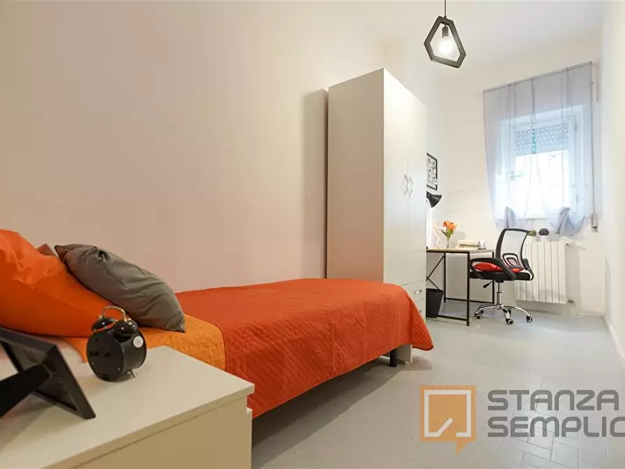 Immagine 2 di Stanza singola in affitto  in Via Bognar 43 a Pozzuoli