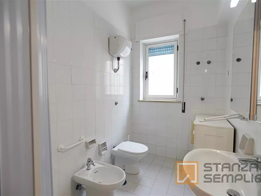 Immagine 12 di Stanza singola in affitto  in Via Bognar 43 a Pozzuoli