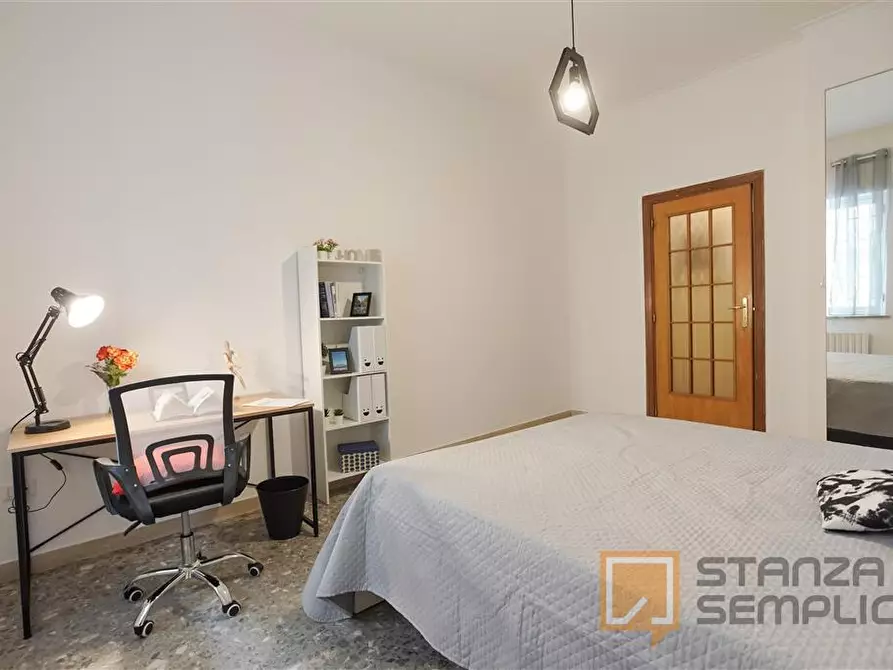 Immagine 2 di Stanza singola in affitto  in Via Bognar 43 a Pozzuoli