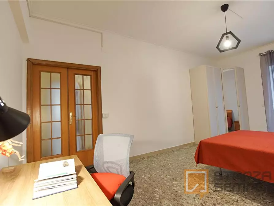 Immagine 4 di Stanza singola in affitto  in Via Bognar 43 a Pozzuoli